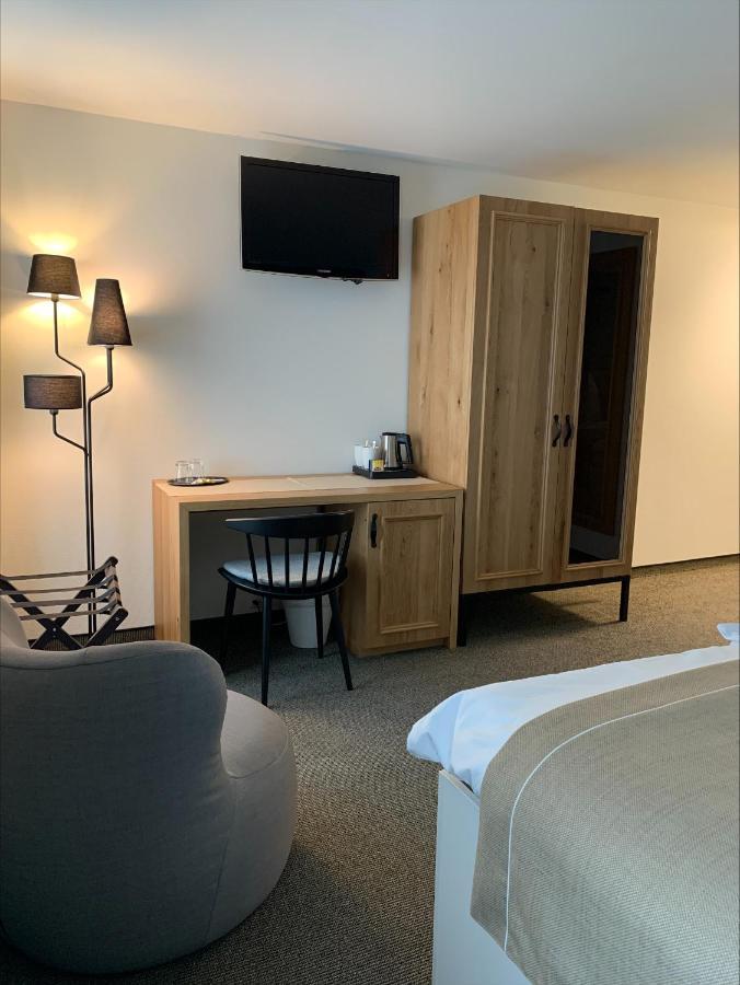 Hotel Engel Am Bahnhof Wädenswil Εξωτερικό φωτογραφία